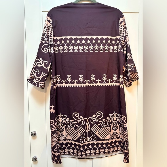 Printed Short Sleeve V Neck Dress Brown & Tan NEW! - Picture 2 of 4